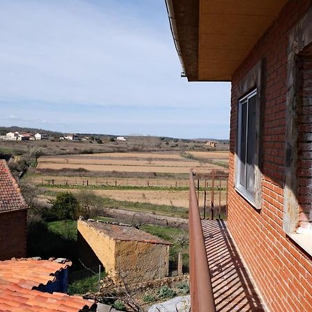 Lar Do Vento Apartment Calzadilla de Tera Luaran gambar