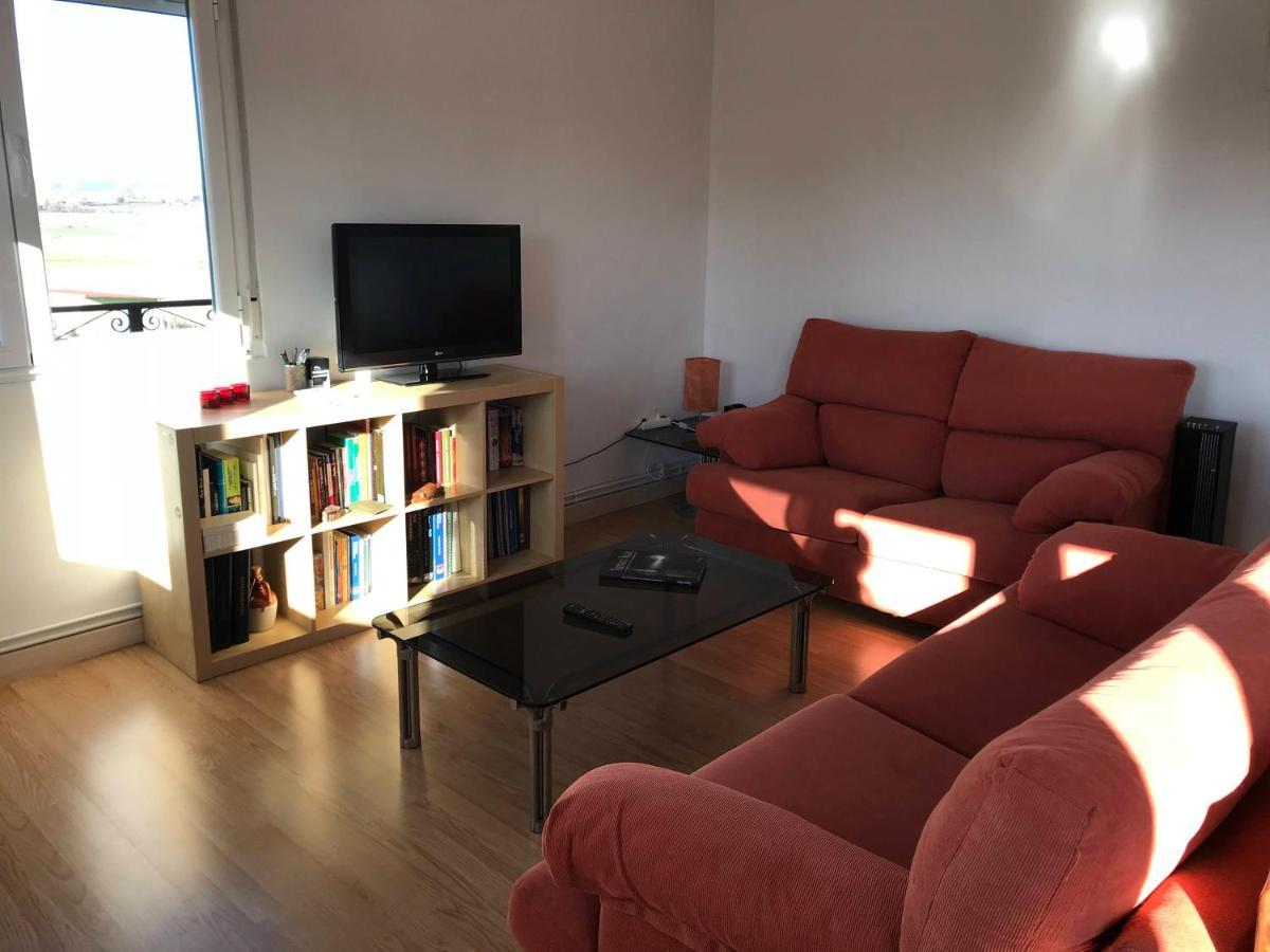 Lar Do Vento Apartment Calzadilla de Tera Luaran gambar