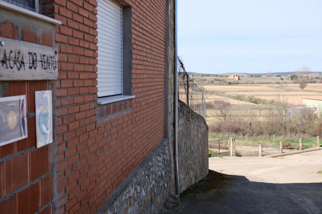 Lar Do Vento Apartment Calzadilla de Tera Luaran gambar